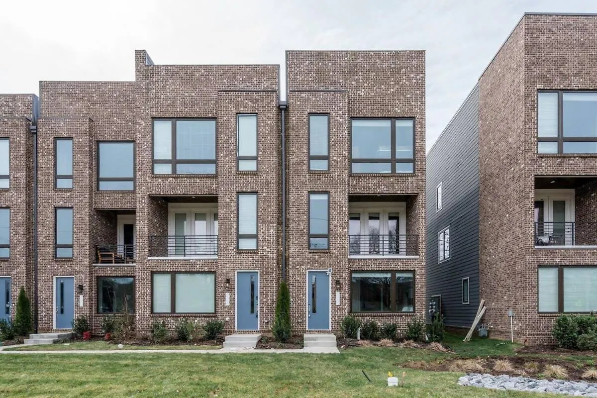 2 Chic Townhomes Near Geodis Sleeps 22 Nashville United States