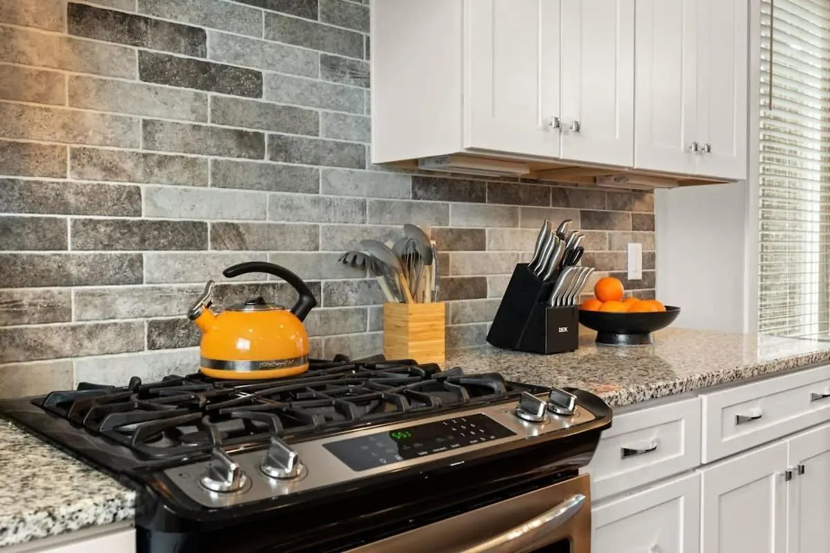 Holiday home 2 Chic Townhomes Near Geodis Sleeps 22 Nashville