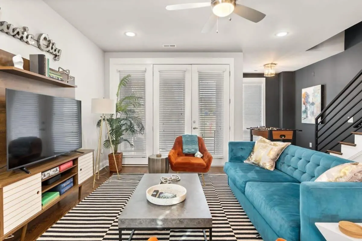 2 Chic Townhomes Near Geodis Sleeps 22 Nashville United States