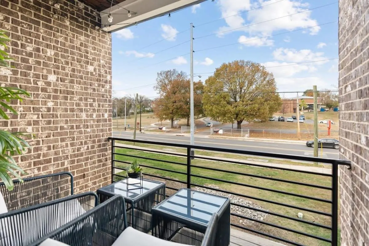 2 Chic Townhomes Near Geodis Sleeps 22 Nashville Holiday home