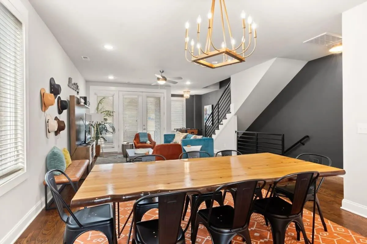 Dom wakacyjny 2 Chic Townhomes Near Geodis Sleeps 22 Nashville Stany Zjednoczone Ameryki
